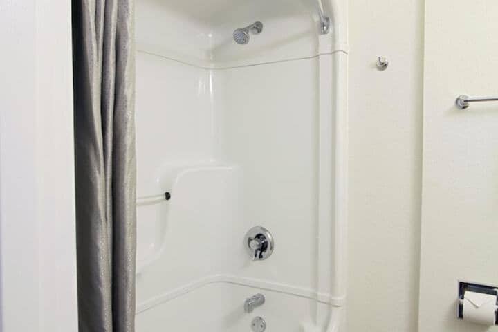Room 15 of 27